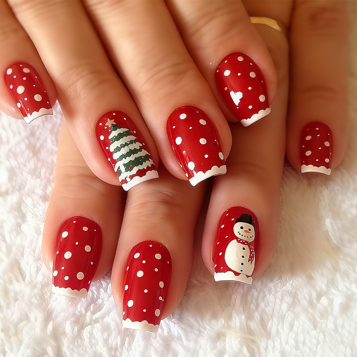 Artificial nail set with festive Christmas design and creative motifs Acalora