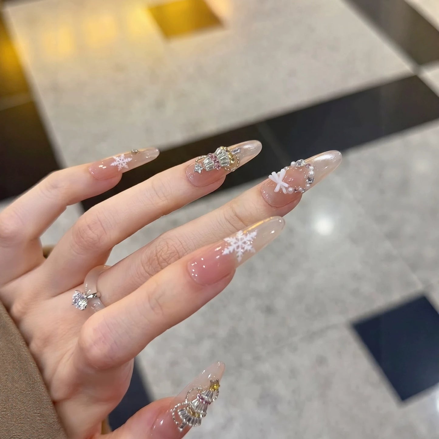 Decorative Stiletto Press-On Nail Art Set with Snowflake and Gemstone Accents Acalora