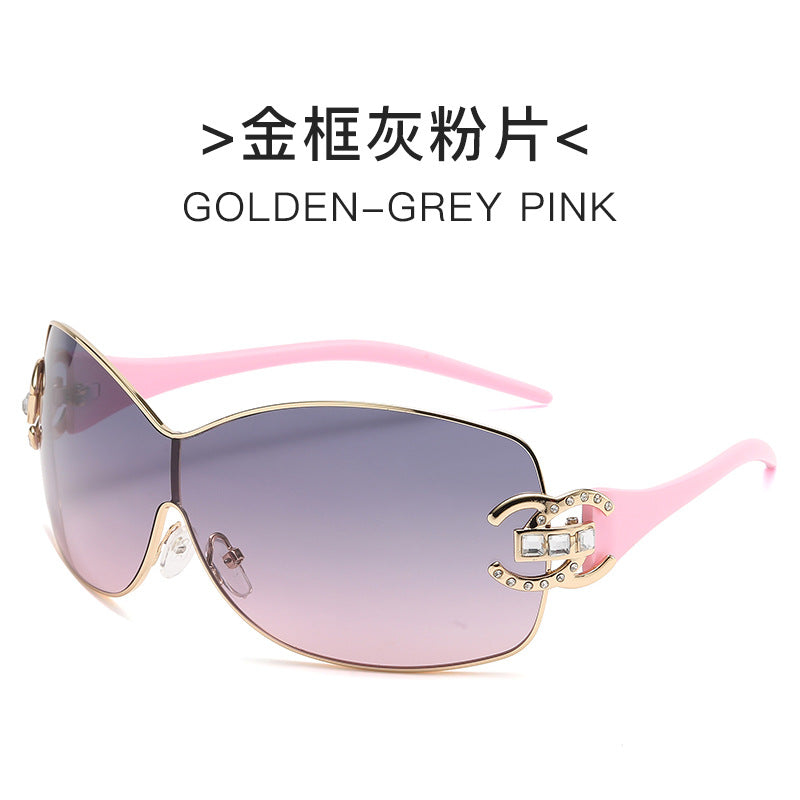 Women's fashion sunglasses with an extravagant design and sparkling accents Brehn