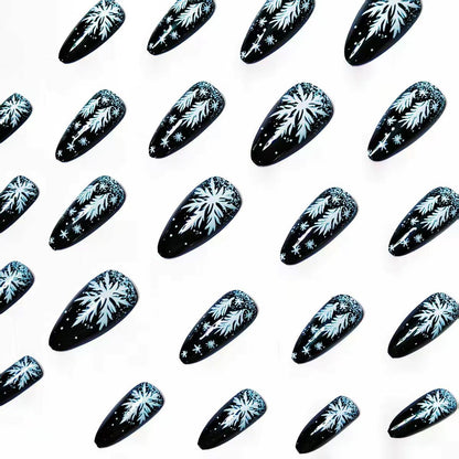 Snowy Winter-Themed Nail Art Acalora