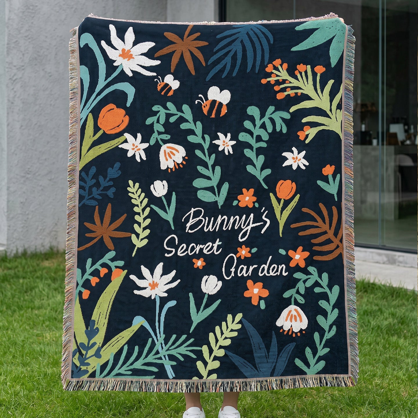 Floral-Themed Decorative Throw Blanket