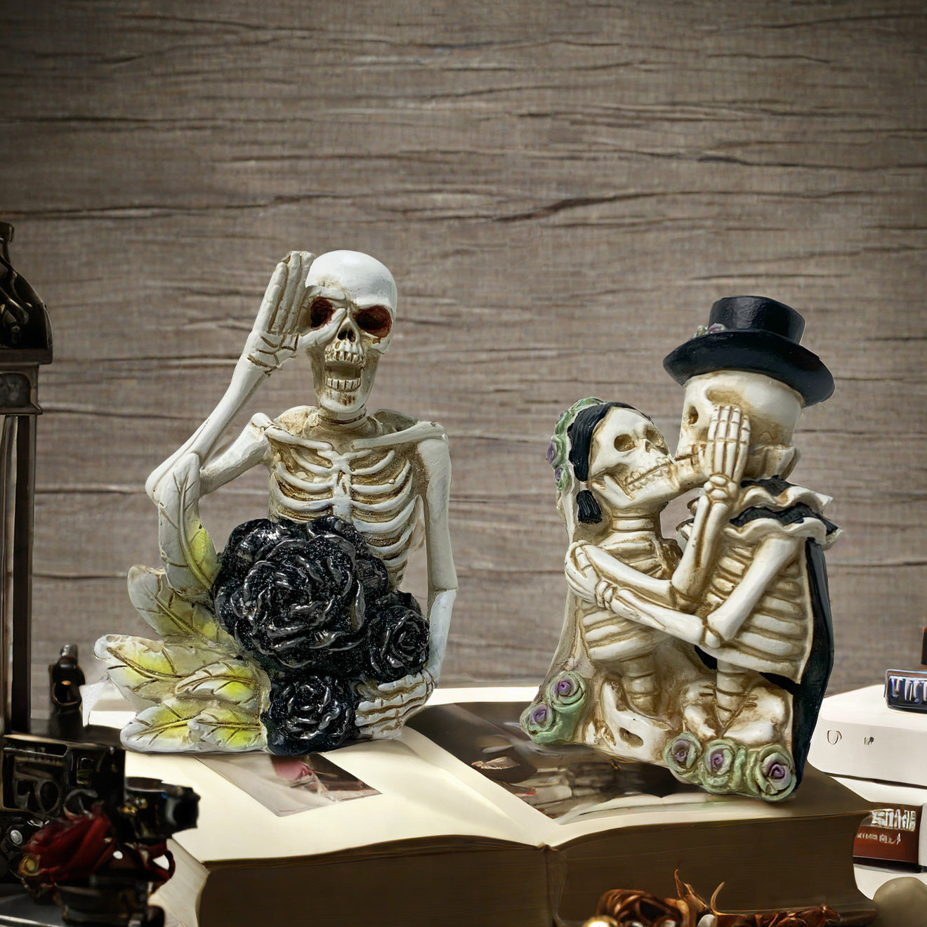 Romantic Skeleton Figure Acalora