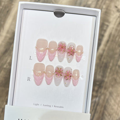 Artisan Floral-Themed Press-On Nails Set Acalora