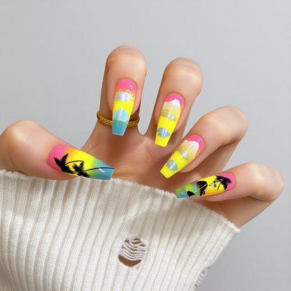 Artificial nails with glamorous glitter design and high gloss finish Acalora