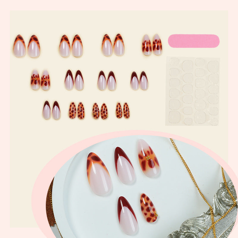 Fashionable Press-On Nail Art Set Acalora