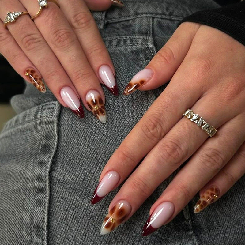 Fashionable Press-On Nail Art Set Acalora