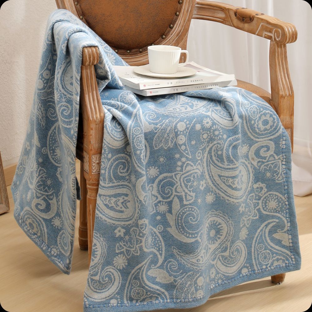 Unisex Cozy Decorative Throw Blanket