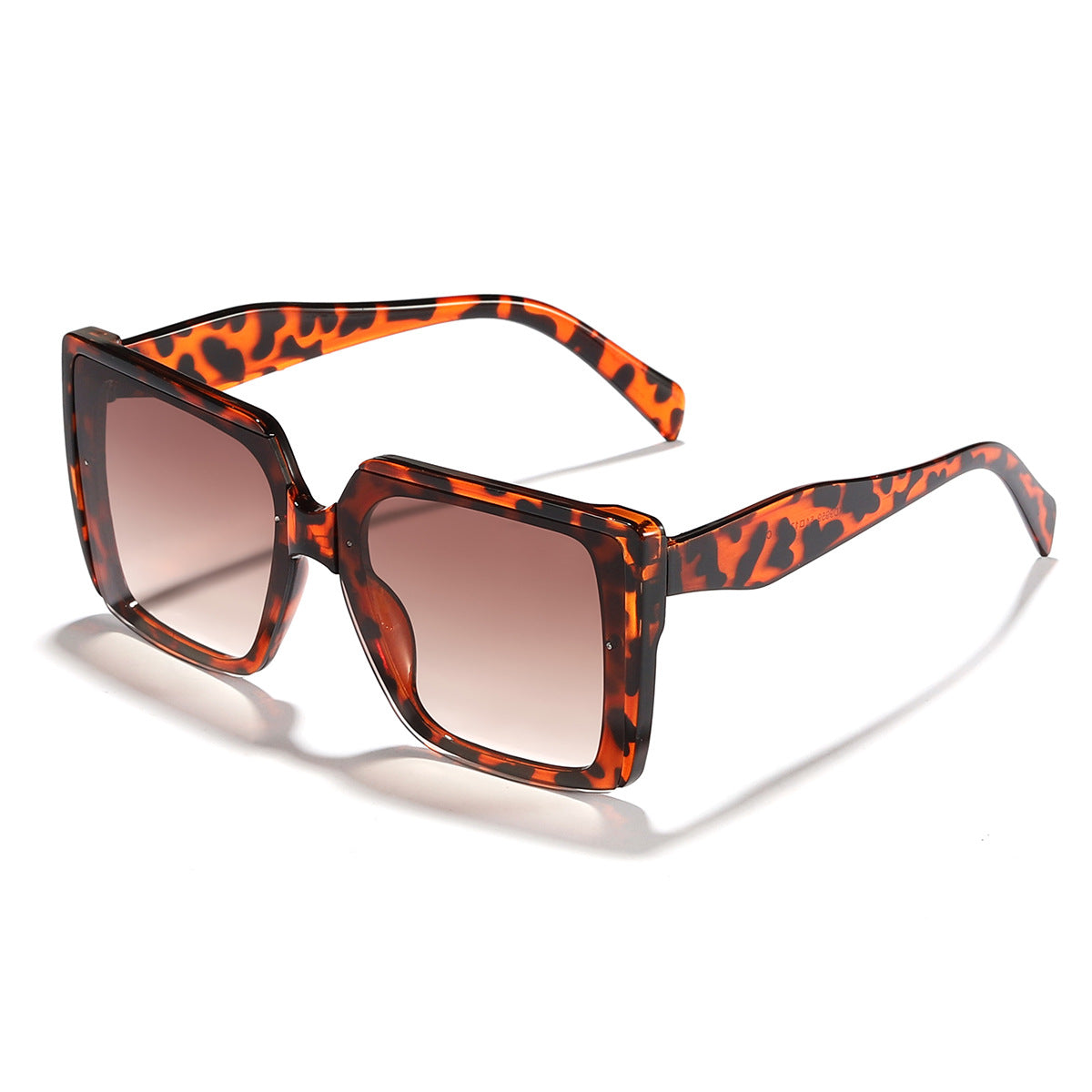 Women's oversized sunglasses in trendy square design Skanto