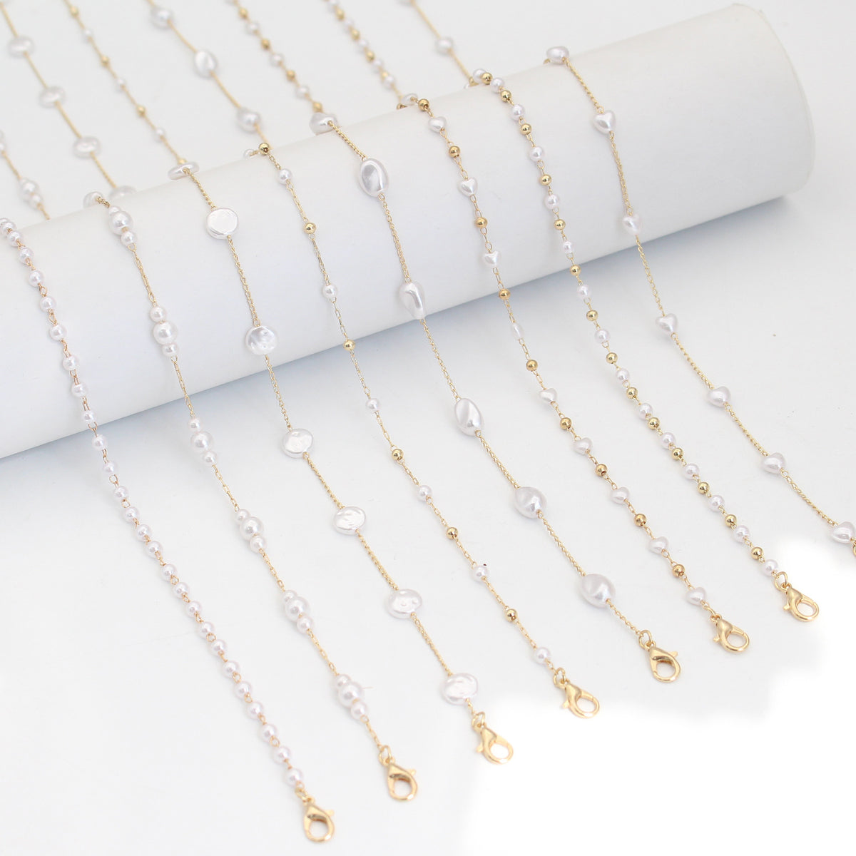 Pearl-Accented Eyewear Chain Acalora