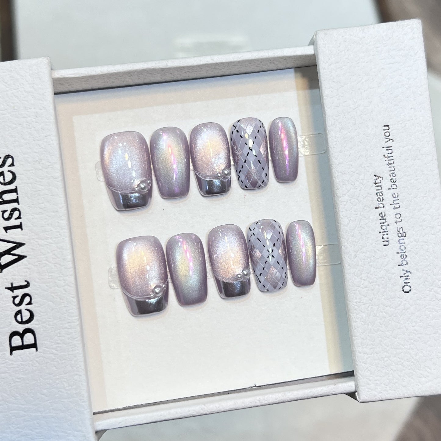Elegant Press-On Nail Art Set with Iridescent Finish Acalora