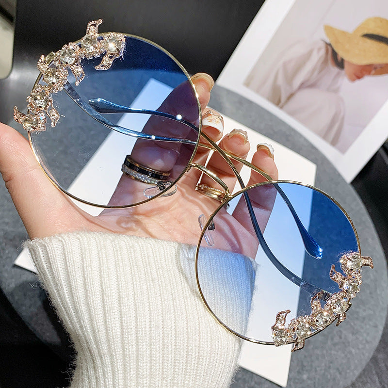 Women's fashion sunglasses with extravagant design and sparkling accents Bowlift