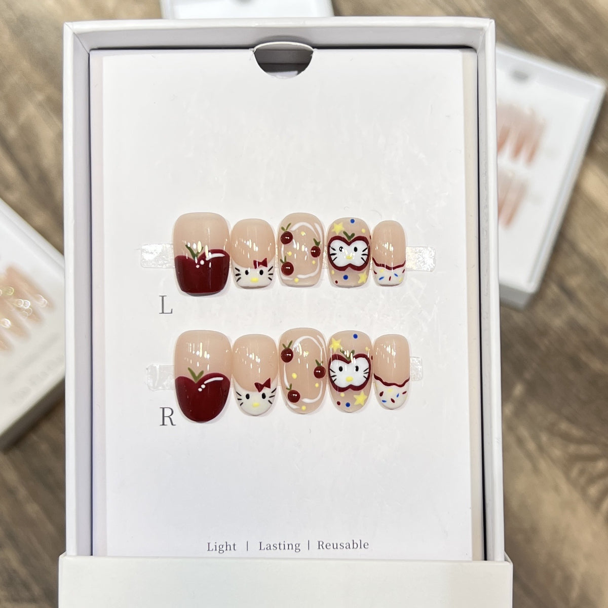 Artistic Character-Themed Press-On Nail Art Set Acalora