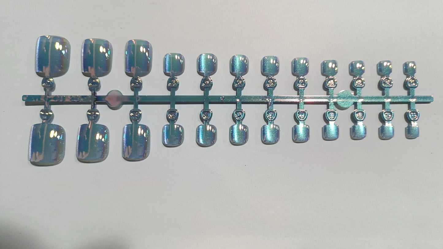 Artistic Press-On Nail Set with Iridescent Finish Acalora