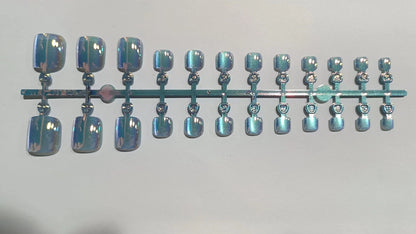 Artistic Press-On Nail Set with Iridescent Finish Acalora