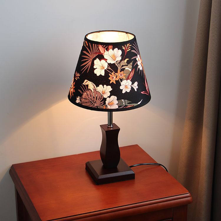 Artistic Floral Table Lamp