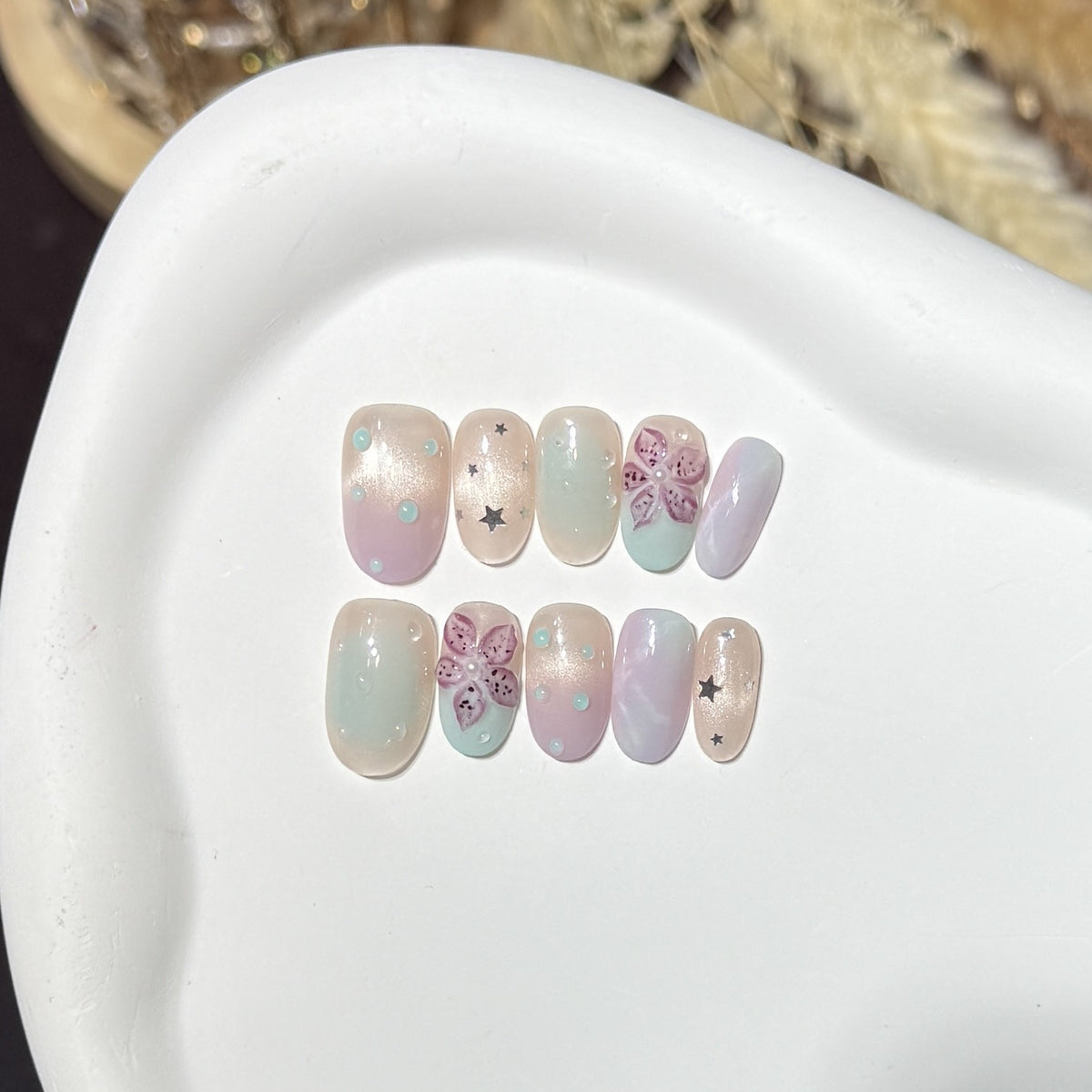 Floral-Inspired Press-On Nail Art Set with Star Accents Acalora