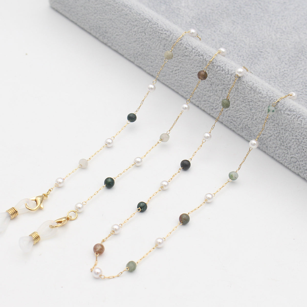 Elegant Multi-Color Eyewear Chain Acalora
