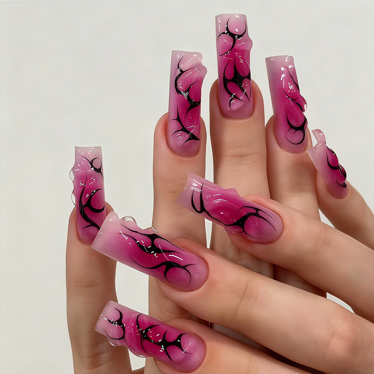 Artifical nails with floral and artistic design Acalora