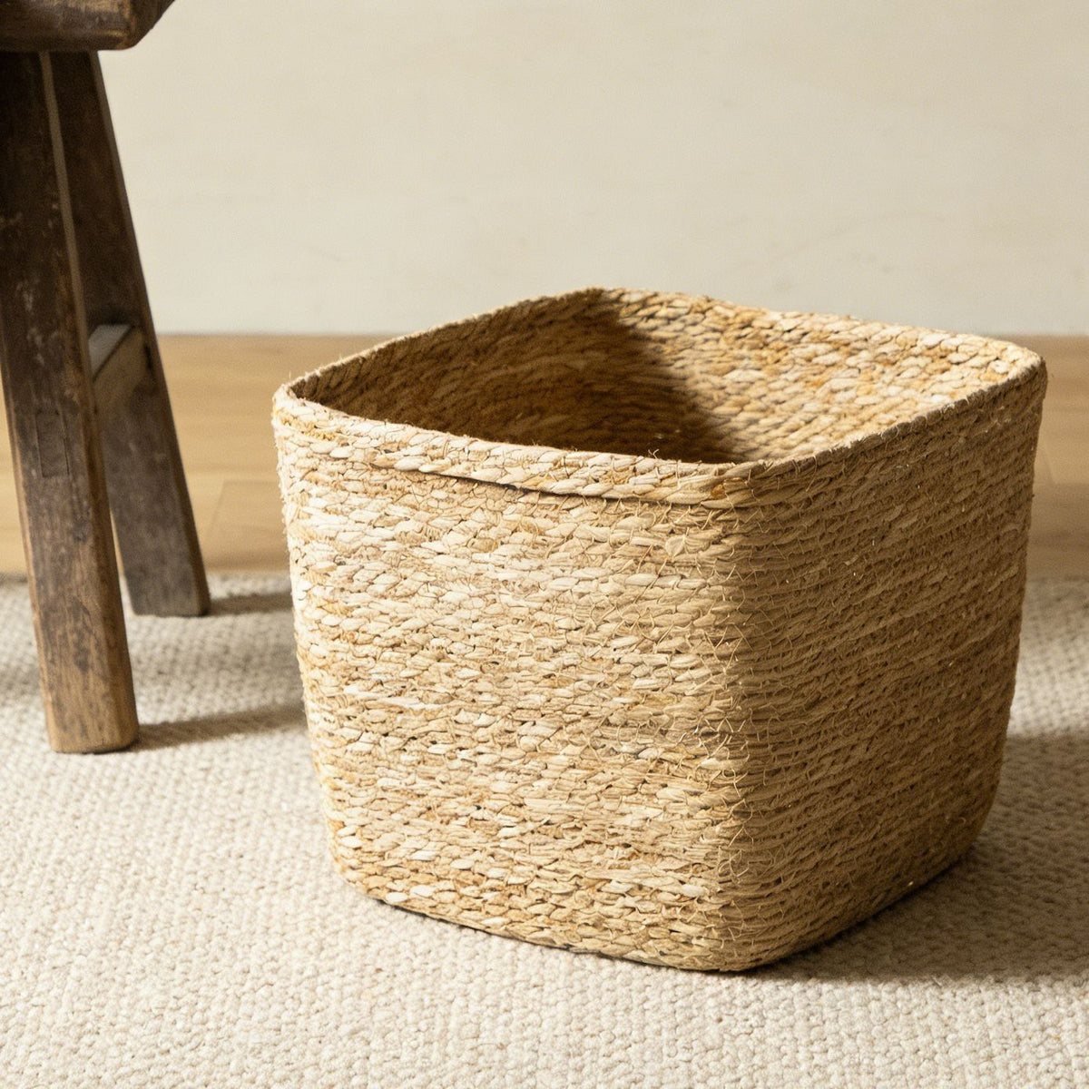 Natural storage basket with woven design Acalora