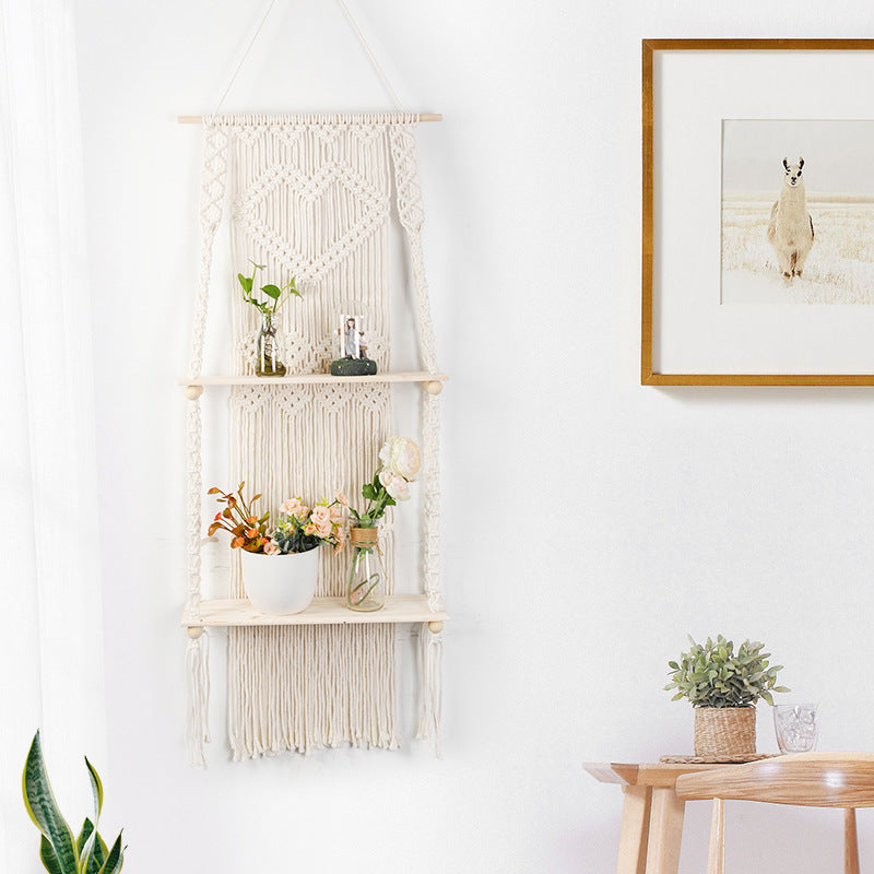 Macrame shelf with heart design Acalora