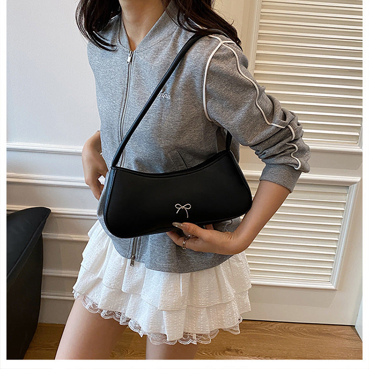 Elegant Curved Handbag Acalora