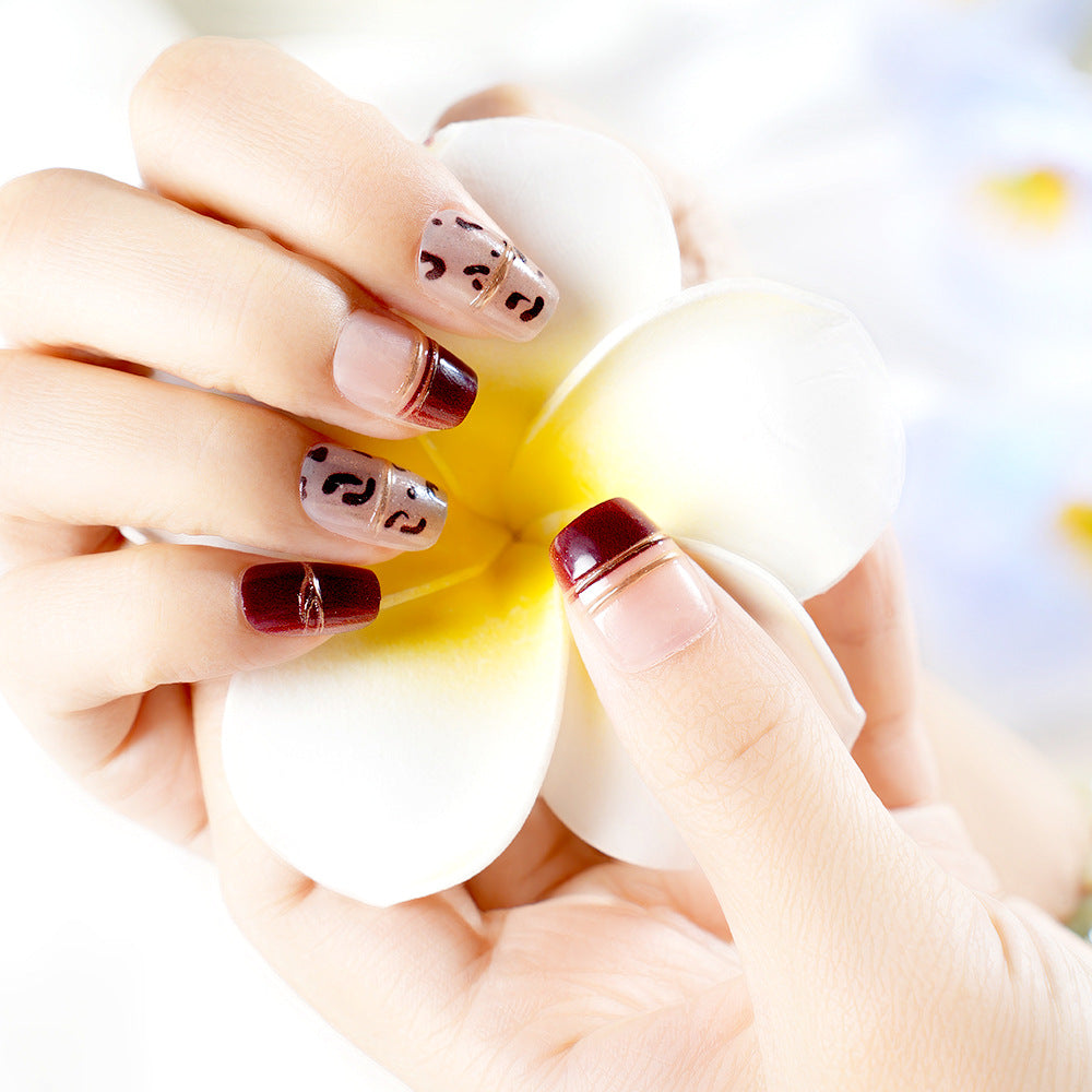 Artistic Press-On Nail Set with Leopard Design Acalora