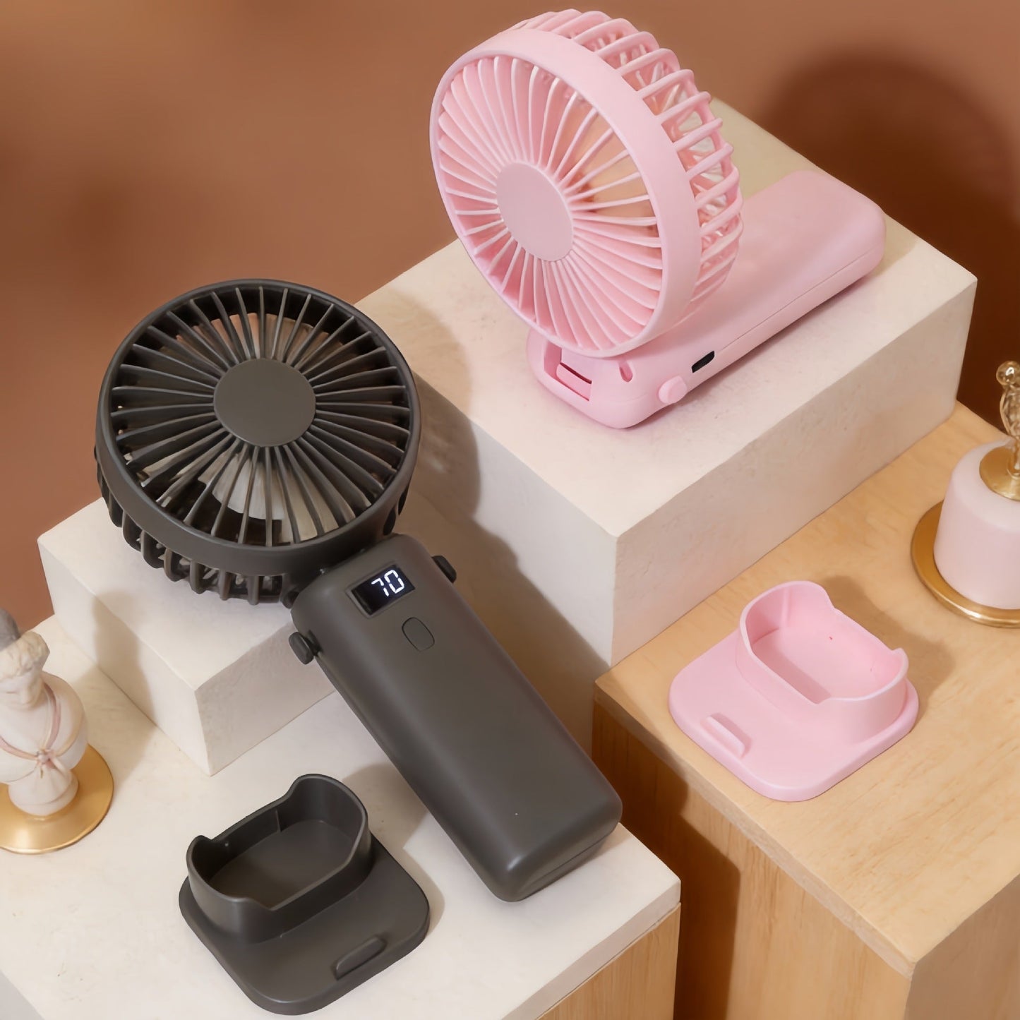 Ladies' Portable Handheld Fan with Digital Speed Display and USB Charging Function Karnz