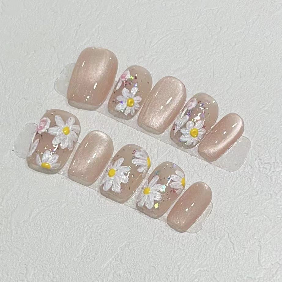 Floral-Inspired Press-On Nail Art Set Acalora