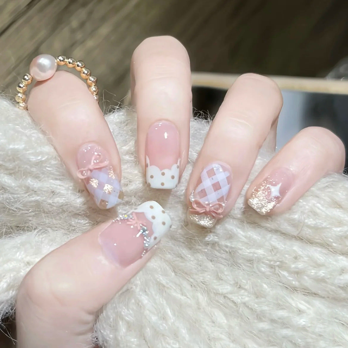 Decorative Press-On Nail Art Set with Charming Ribbon Accents Acalora