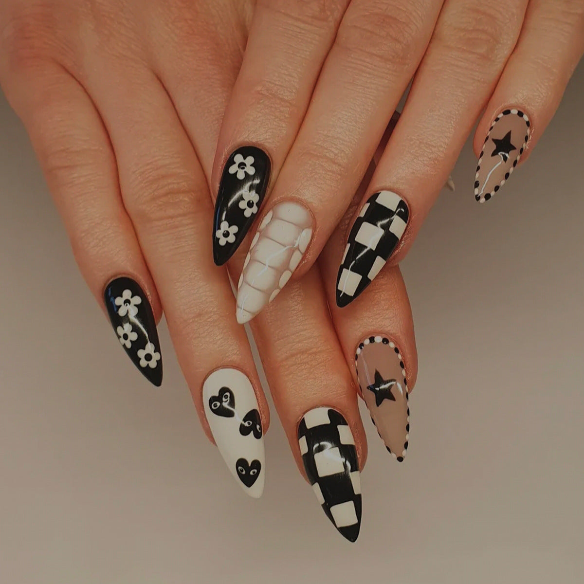 Artistic Nail Design Set Acalora