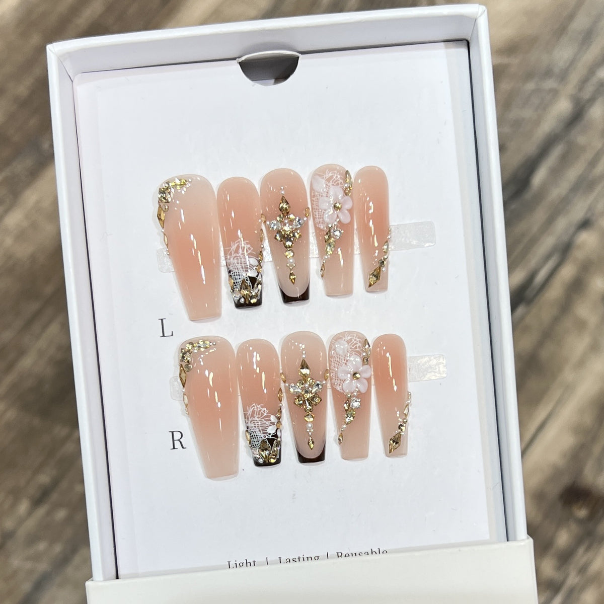 Artistic Reusable Press-On Nail Set with Floral and Gold Accents Acalora