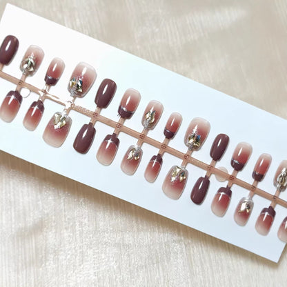 Artificial nails with glamorous swirls Acalora