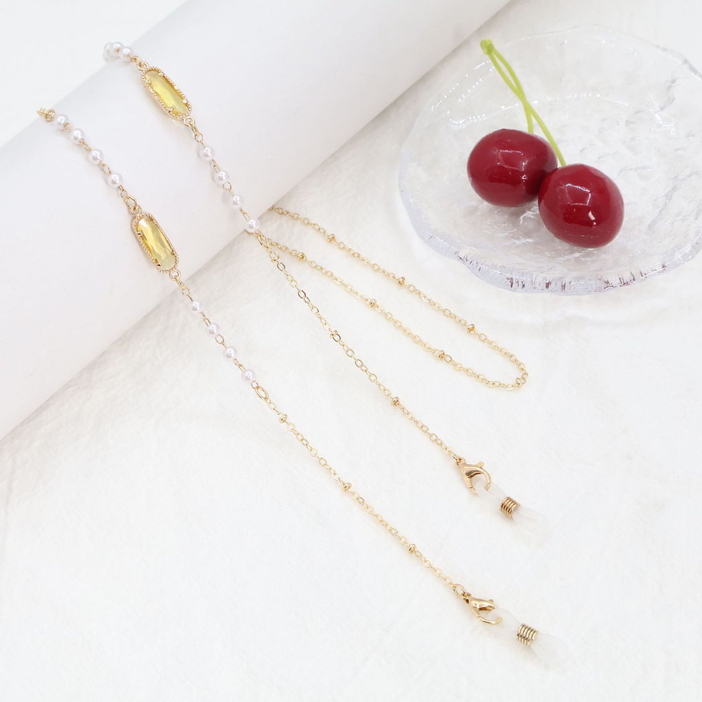 Elegant Eyewear Chain Holder Acalora