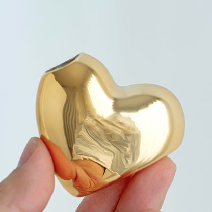 Elegant Decorative Heart Figure Acalora