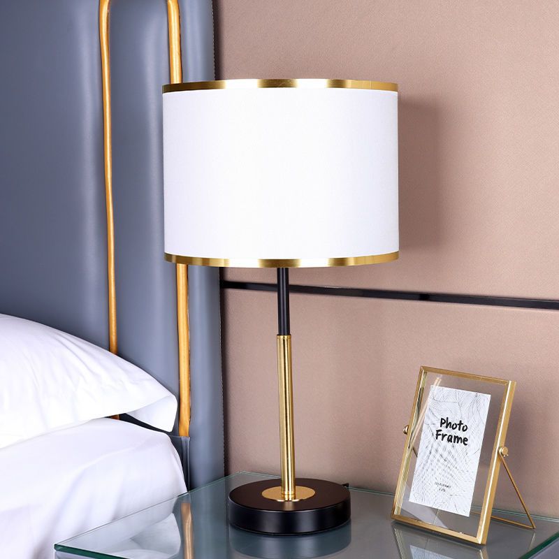 Modern Minimalist Stylish Table Lamp