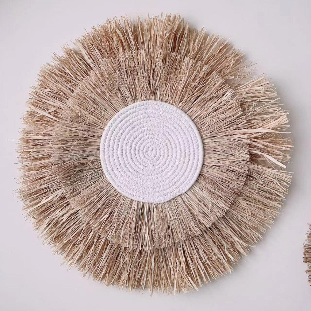 Decorative wall decoration with synthetic fiber and wooden beads Acalora