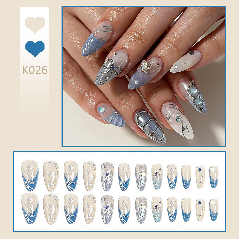 Nail art set with glamorous 3D decorations and elegant accents Acalora