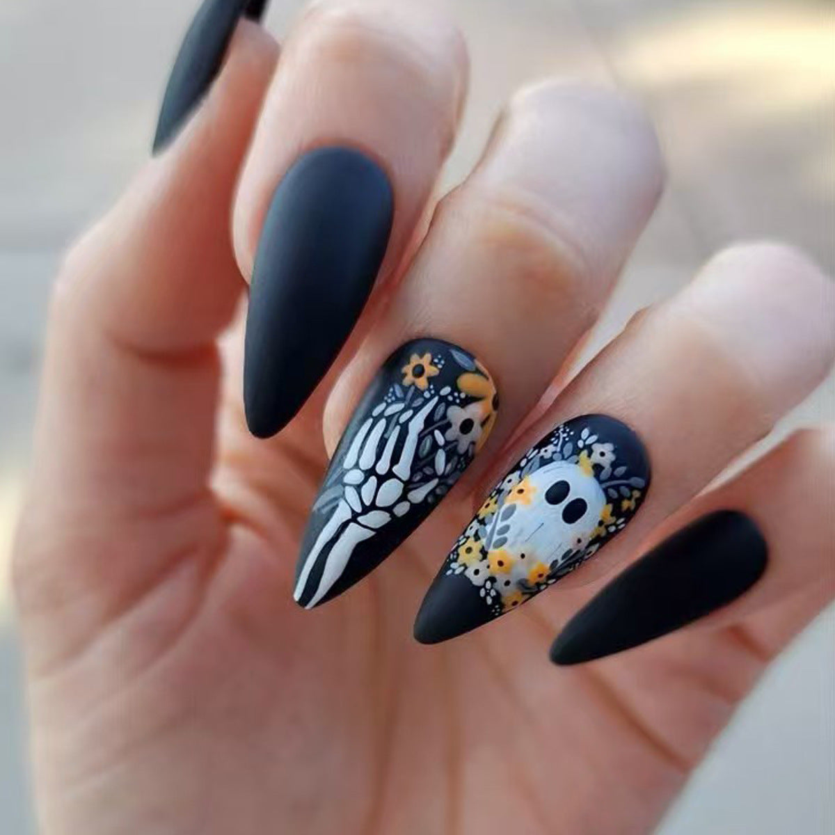 Artistic Nail Art Acalora