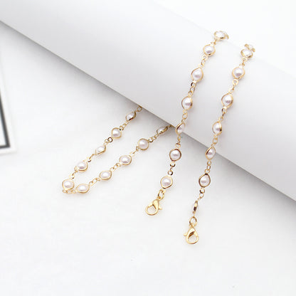 Elegant Pearl-Linked Eyewear Chain Acalora