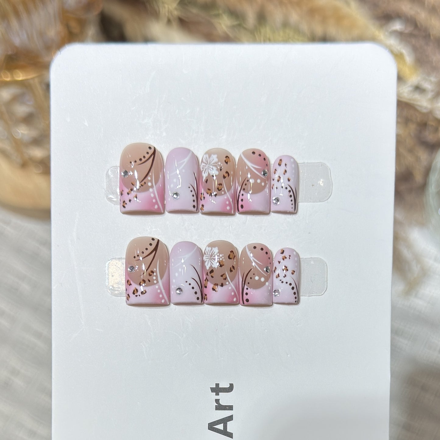 Floral-Inspired Press-On Nail Art Collection Acalora