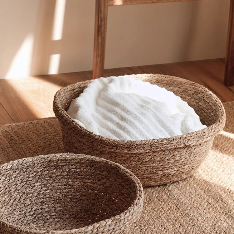 Handcrafted storage basket made of natural materials Acalora