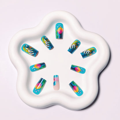 Underwater-Themed Extravagant Nail Art Acalora