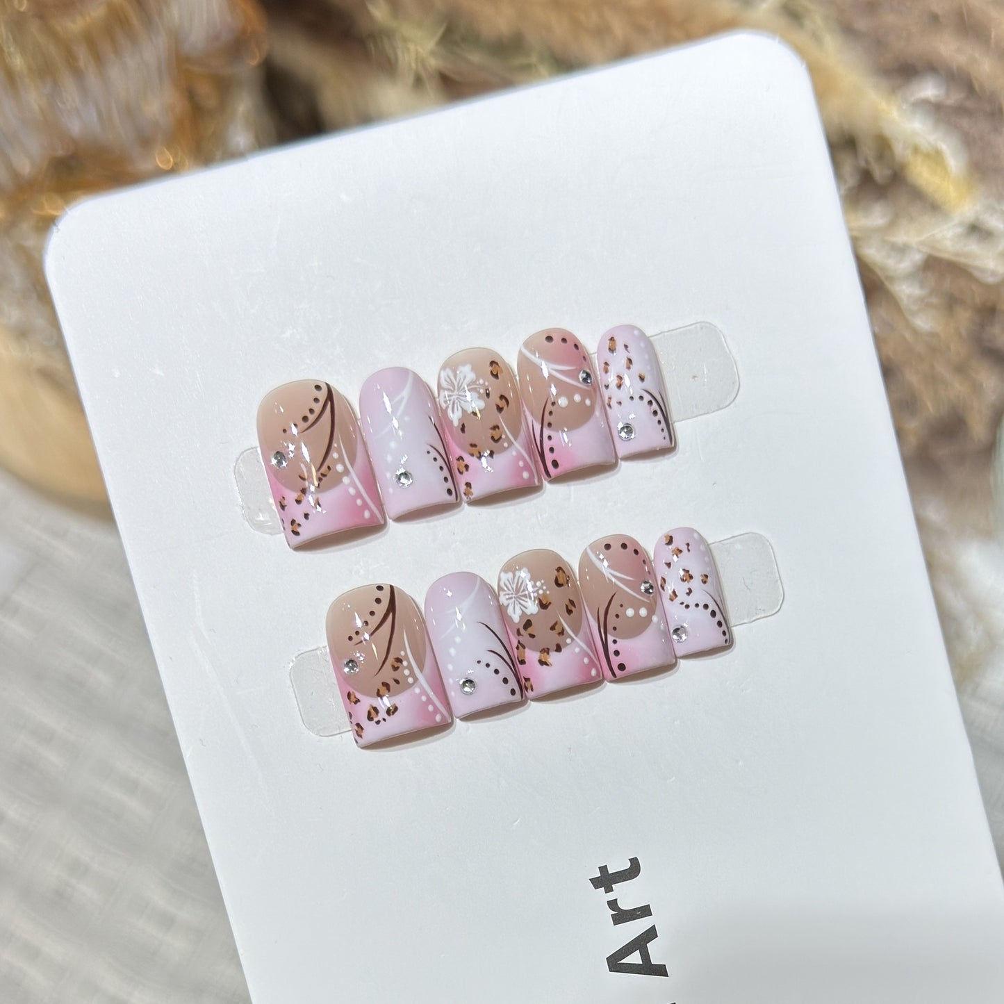 Floral-Inspired Press-On Nail Art Collection Acalora