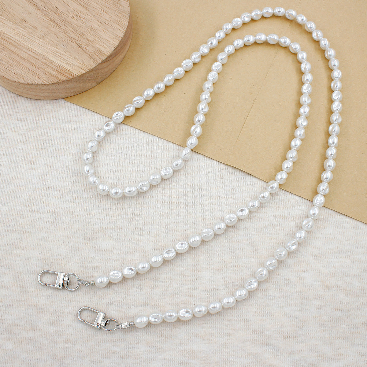 Elegant Pearl Eyewear Chain Acalora
