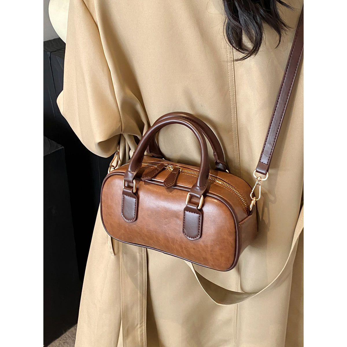 Vintage-Inspired Leather Satchel Acalora