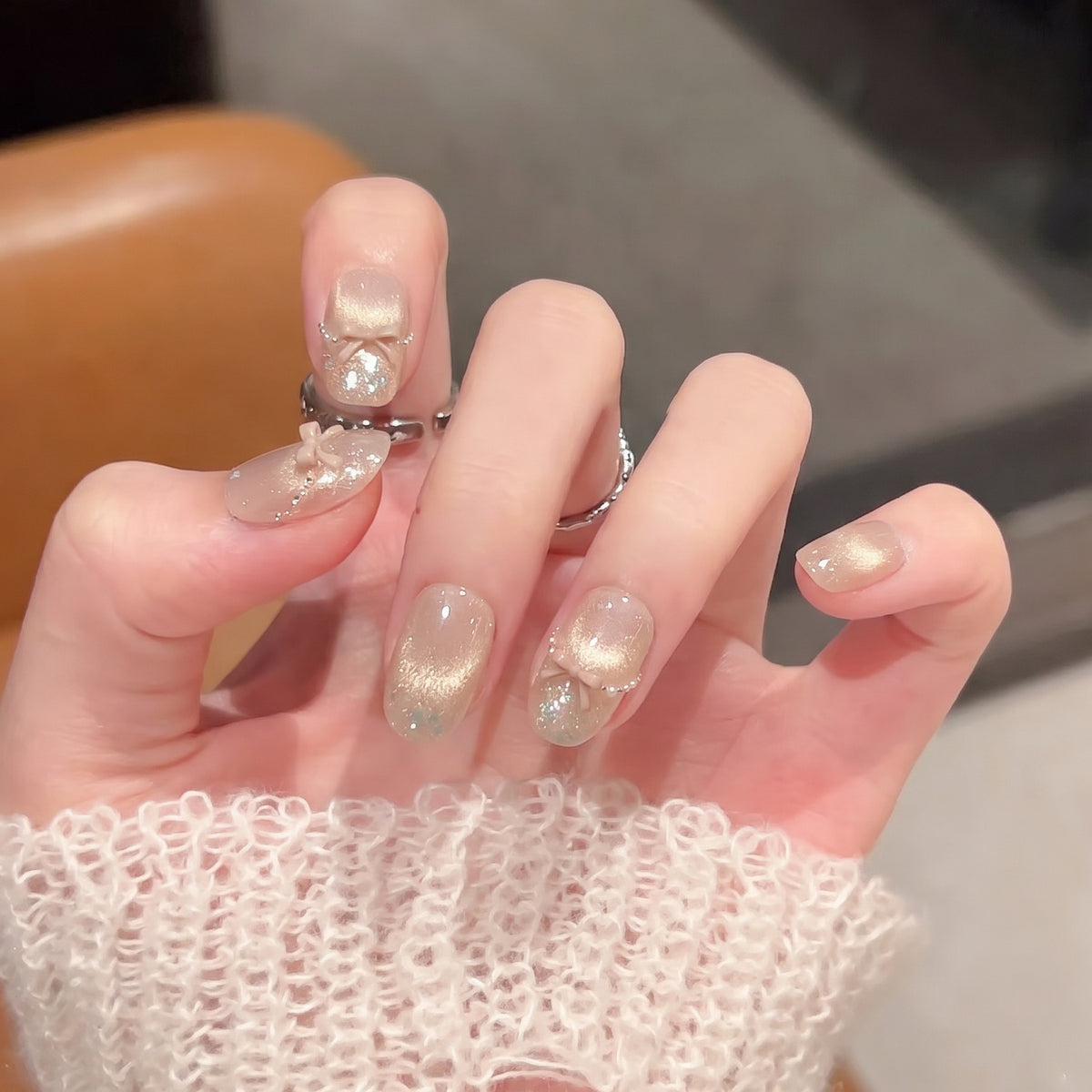 Press-On Nail Art Set with Elegant Bow Accents Acalora