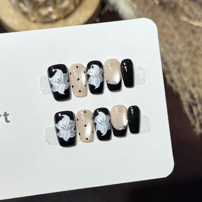 Decorative Floral Press-On Nails Acalora