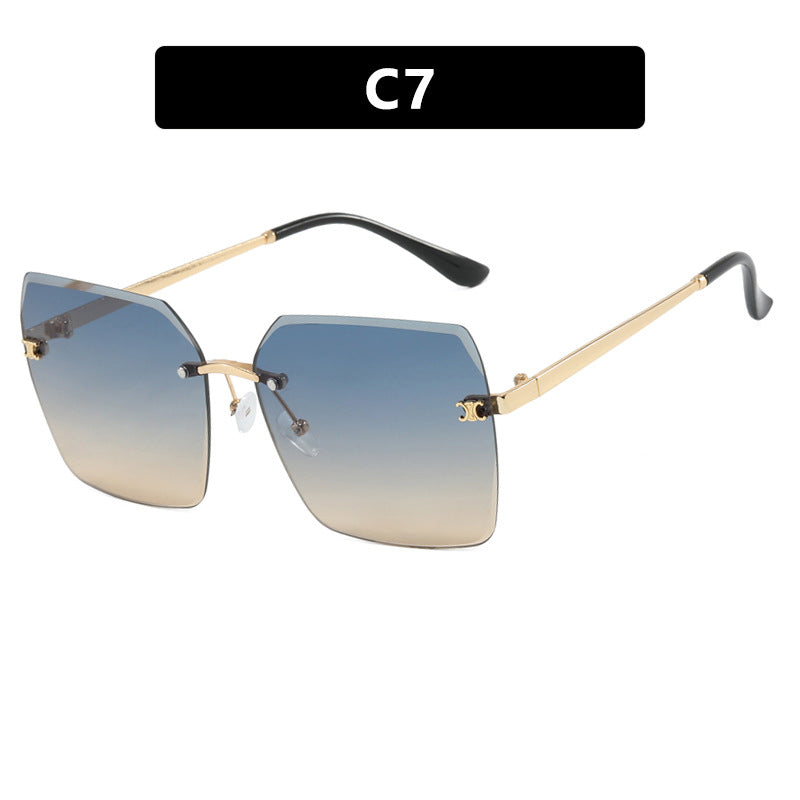 Women's square sunglasses in a modern design with a delicate metal frame Karnz