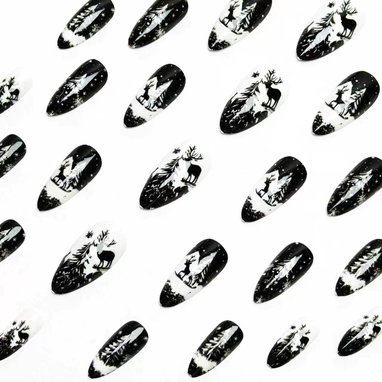 Snowy Winter-Themed Nail Art Acalora