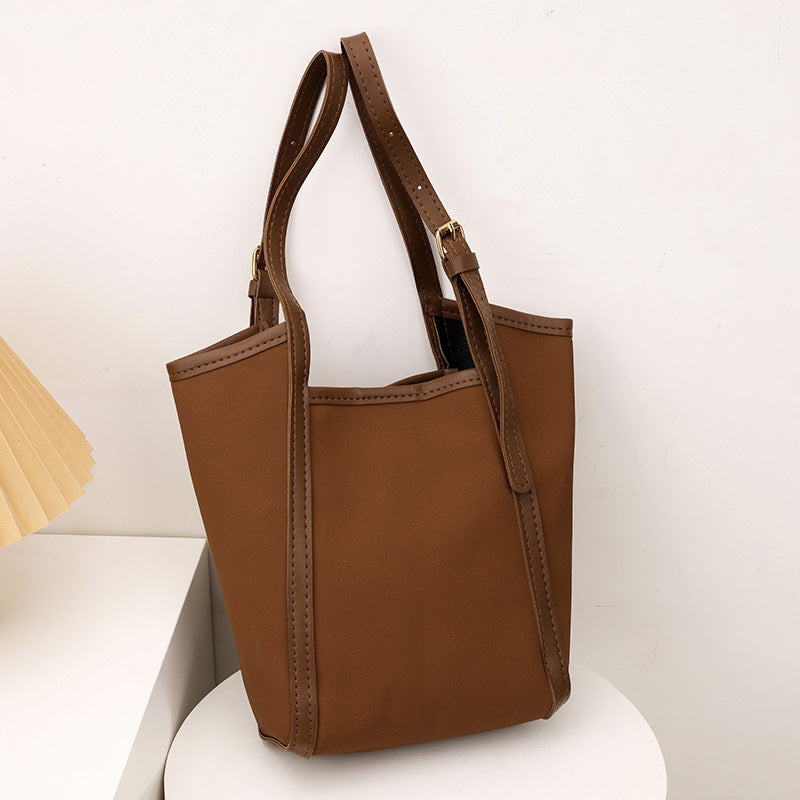 Minimalist Zip-Top Handbag Acalora